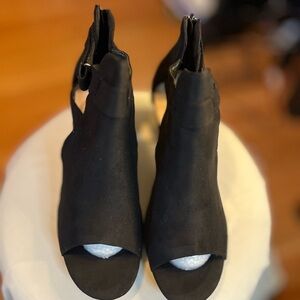 Elegant Black Women's Open-Toe Shoes